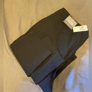 NEW! Van Heusen Pull on Pant, Size 10